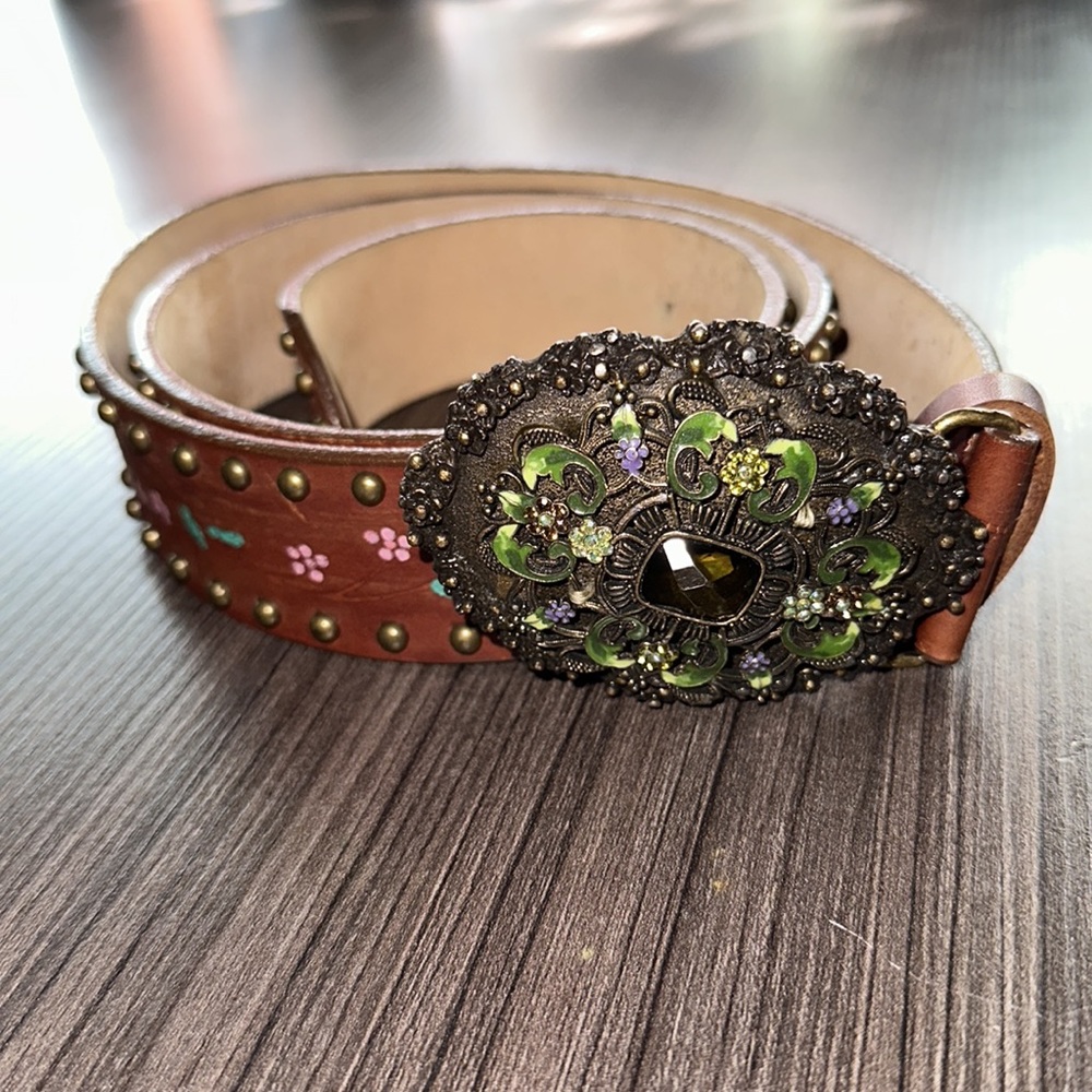 Streets Ahead Studded & painted Leather Belt size L